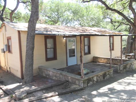 12095 Park Road 37 Lakehills TX 78063