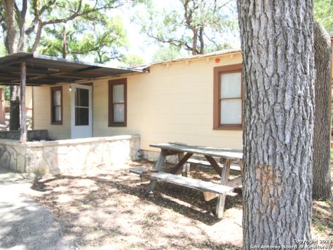 12095 Park Road 37 Lakehills TX 78063