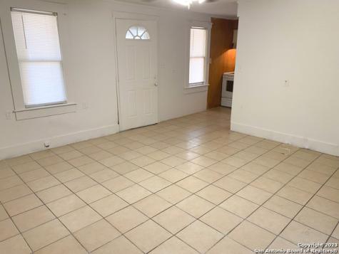 12095 Park Road 37 Lakehills TX 78063
