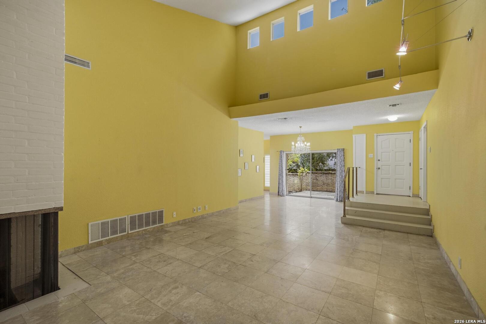 3800 E Songbird Lane San Antonio TX 78229