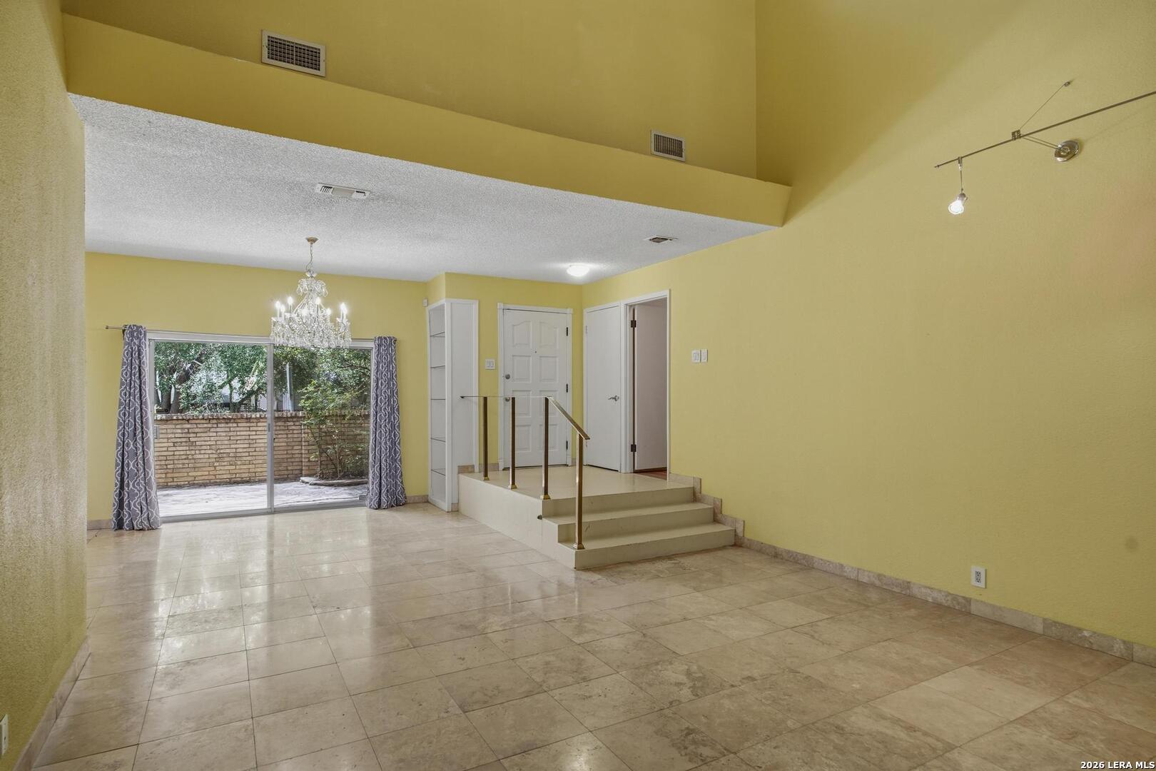 3800 E Songbird Lane San Antonio TX 78229