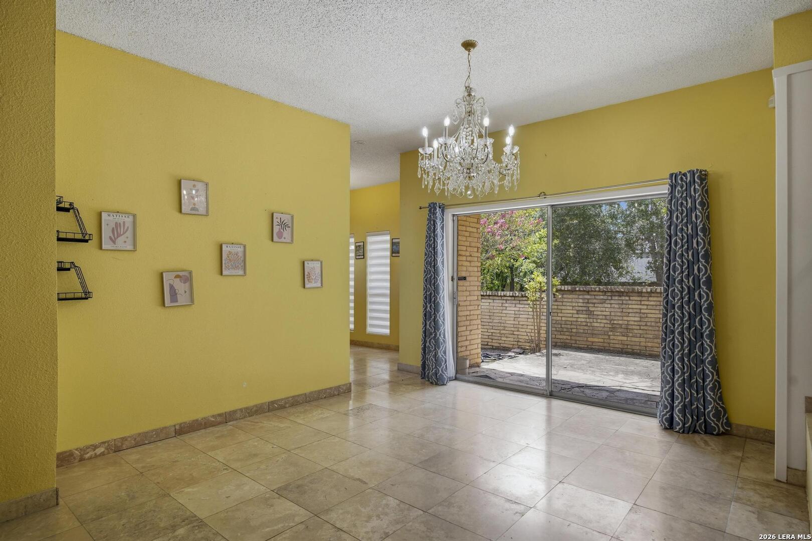 3800 E Songbird Lane San Antonio TX 78229