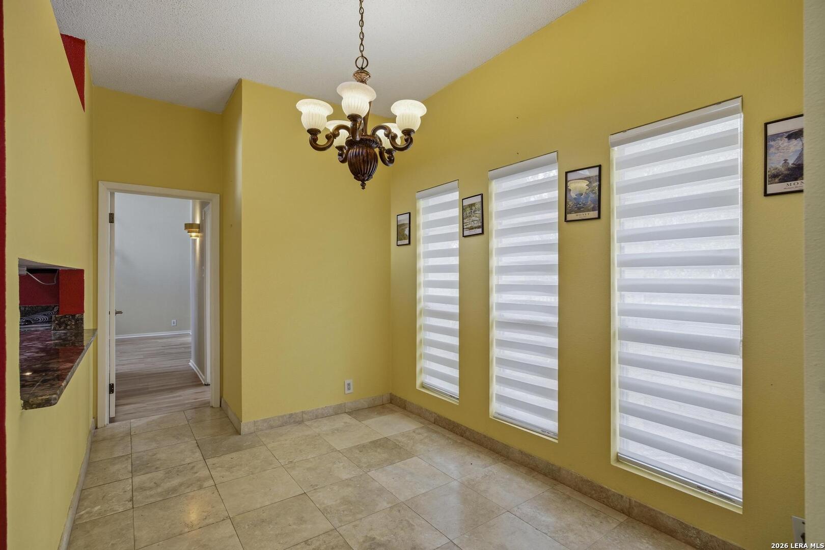 3800 E Songbird Lane San Antonio TX 78229