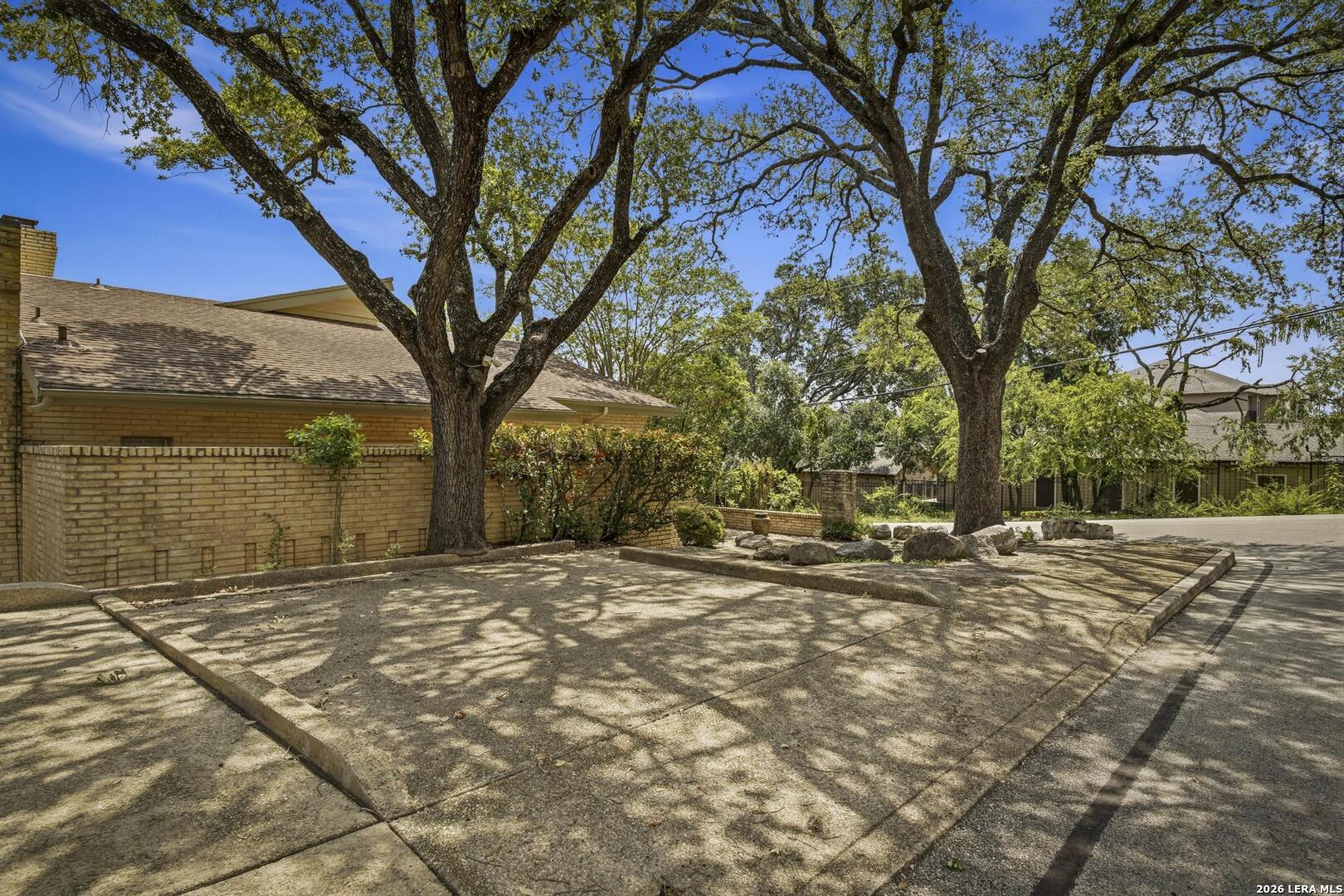 3800 E Songbird Lane San Antonio TX 78229