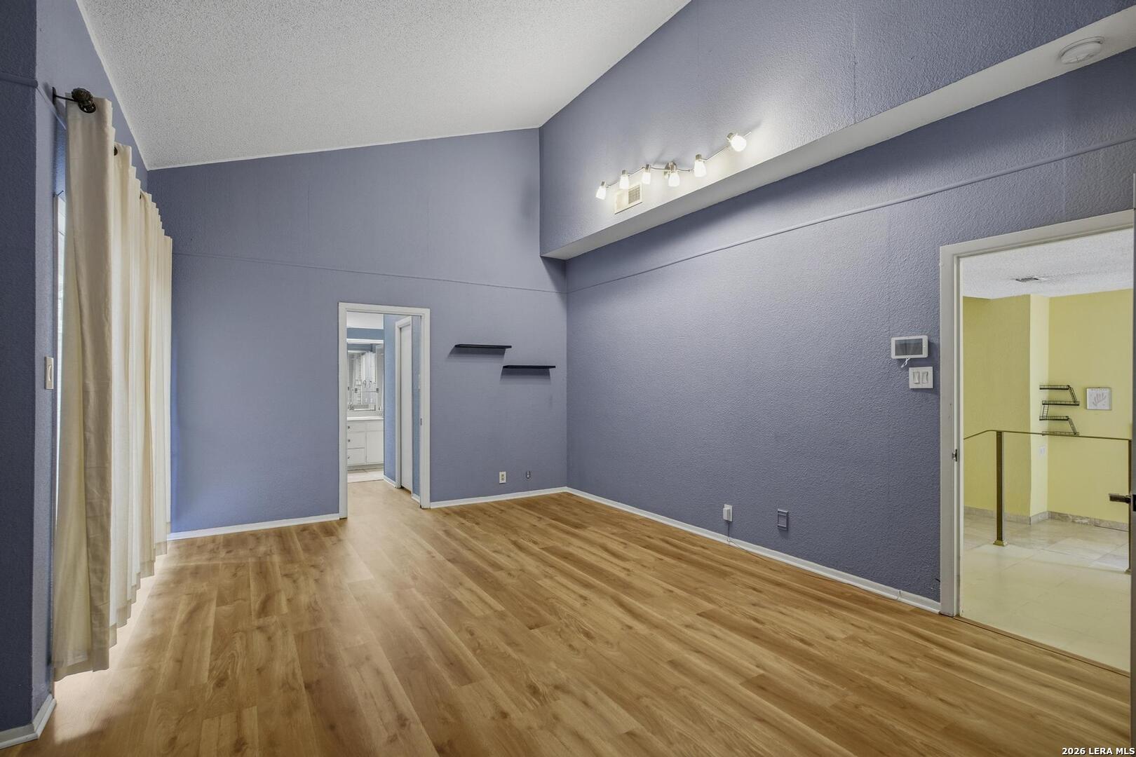 3800 E Songbird Lane San Antonio TX 78229