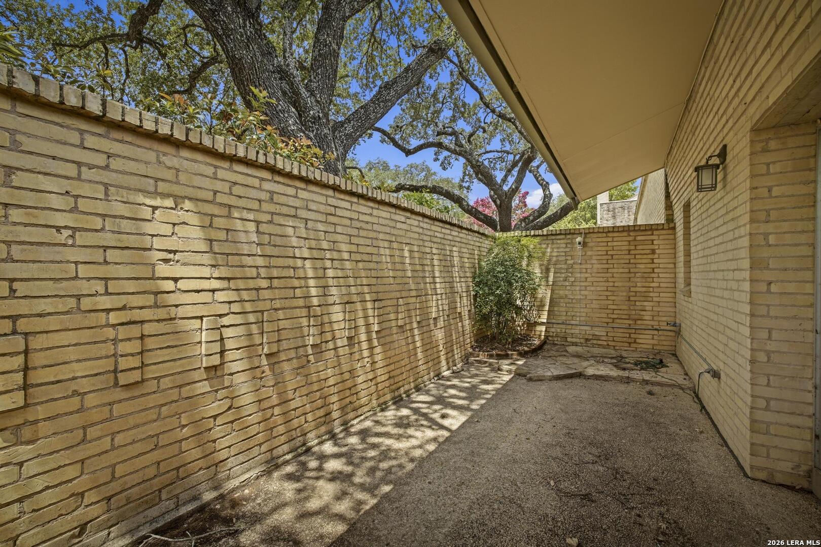 3800 E Songbird Lane San Antonio TX 78229
