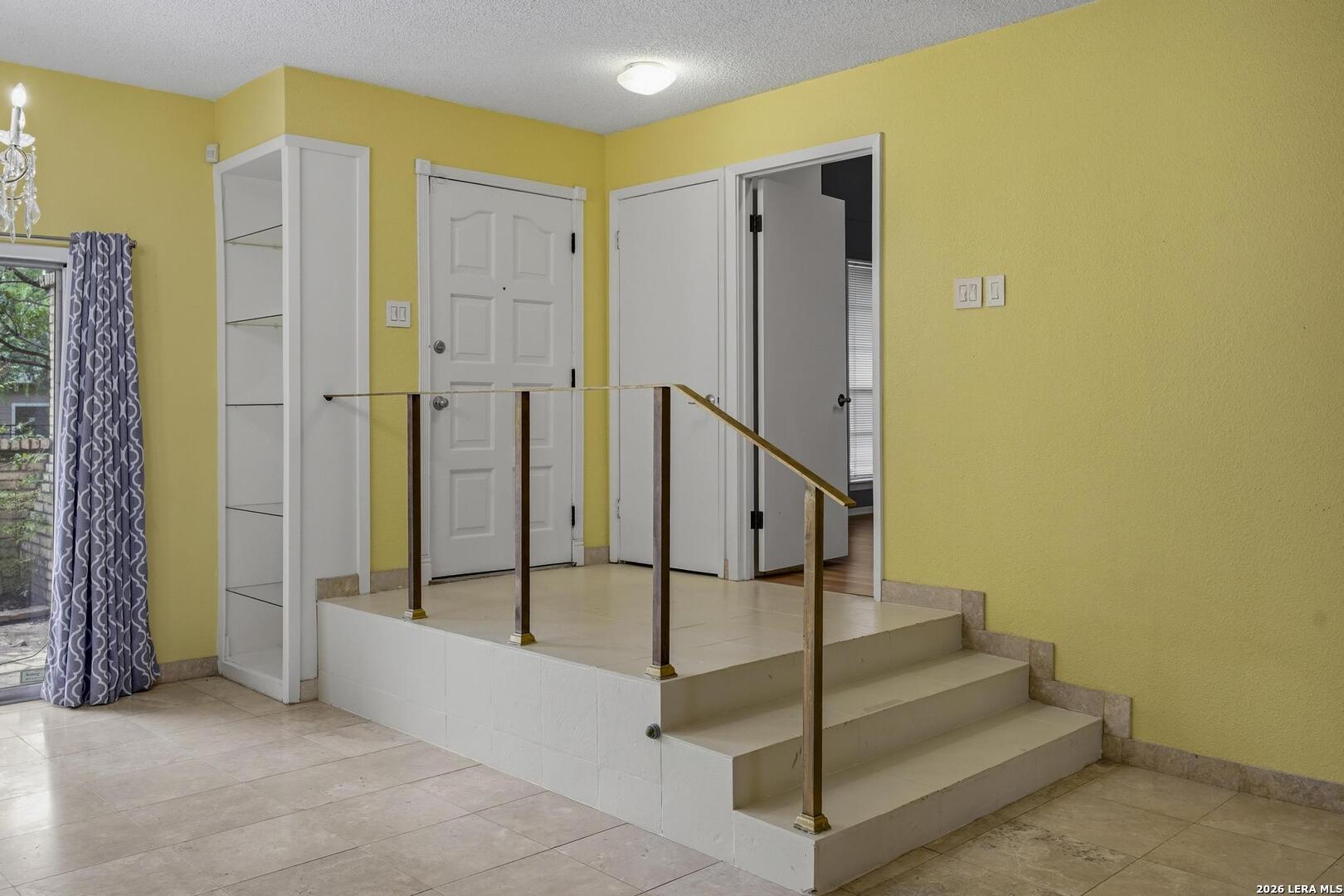 3800 E Songbird Lane San Antonio TX 78229