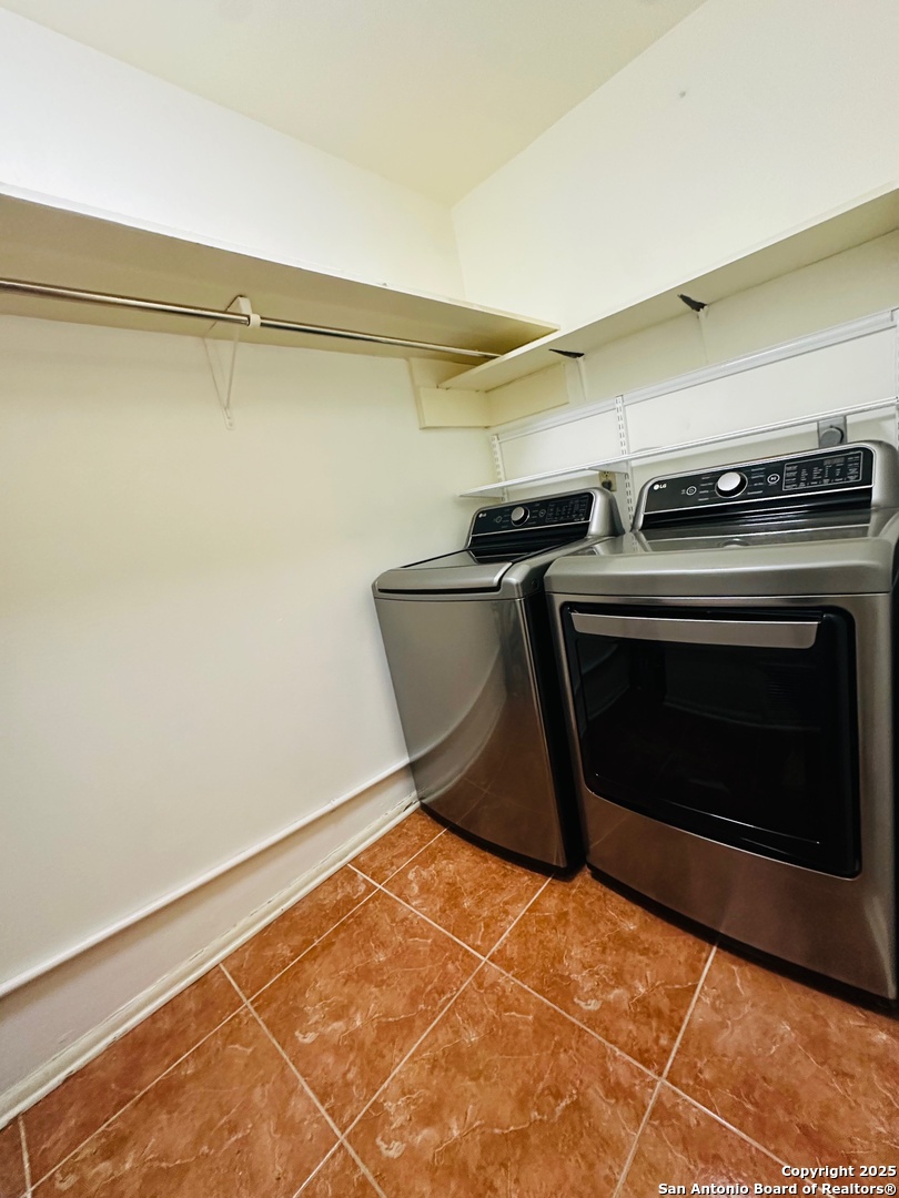 1045 Shook Avenue Olmos Park TX 78212