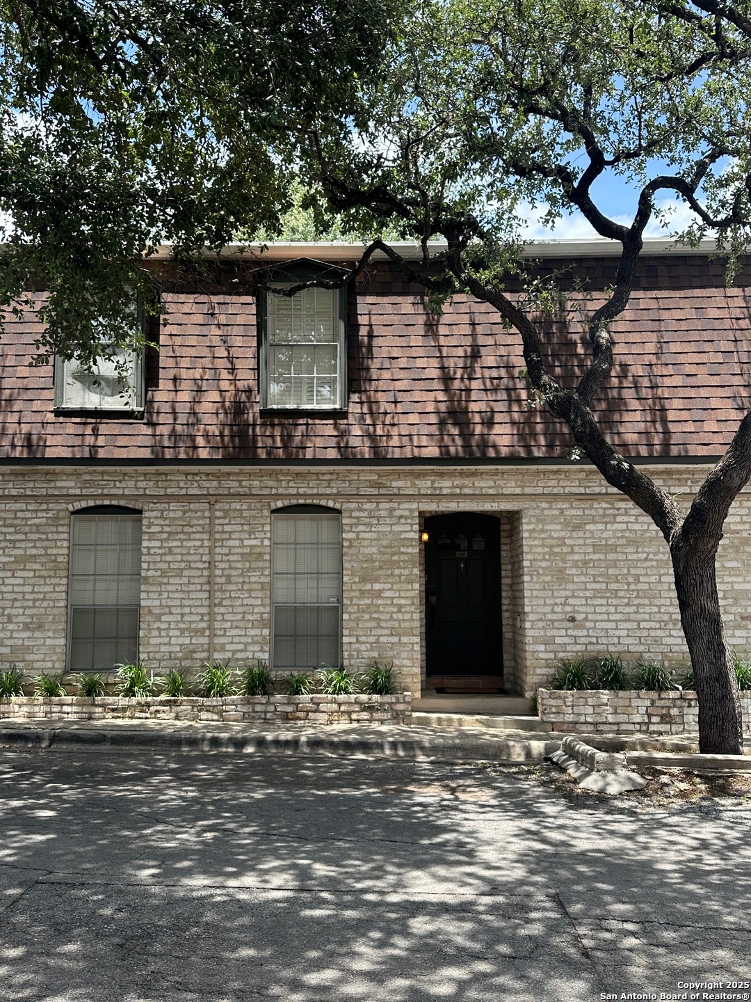 1045 Shook Avenue Olmos Park TX 78212