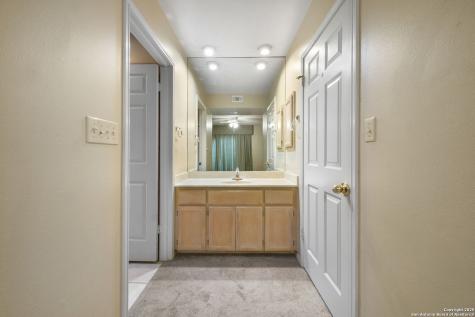 2606 Country Square San Antonio TX 78209