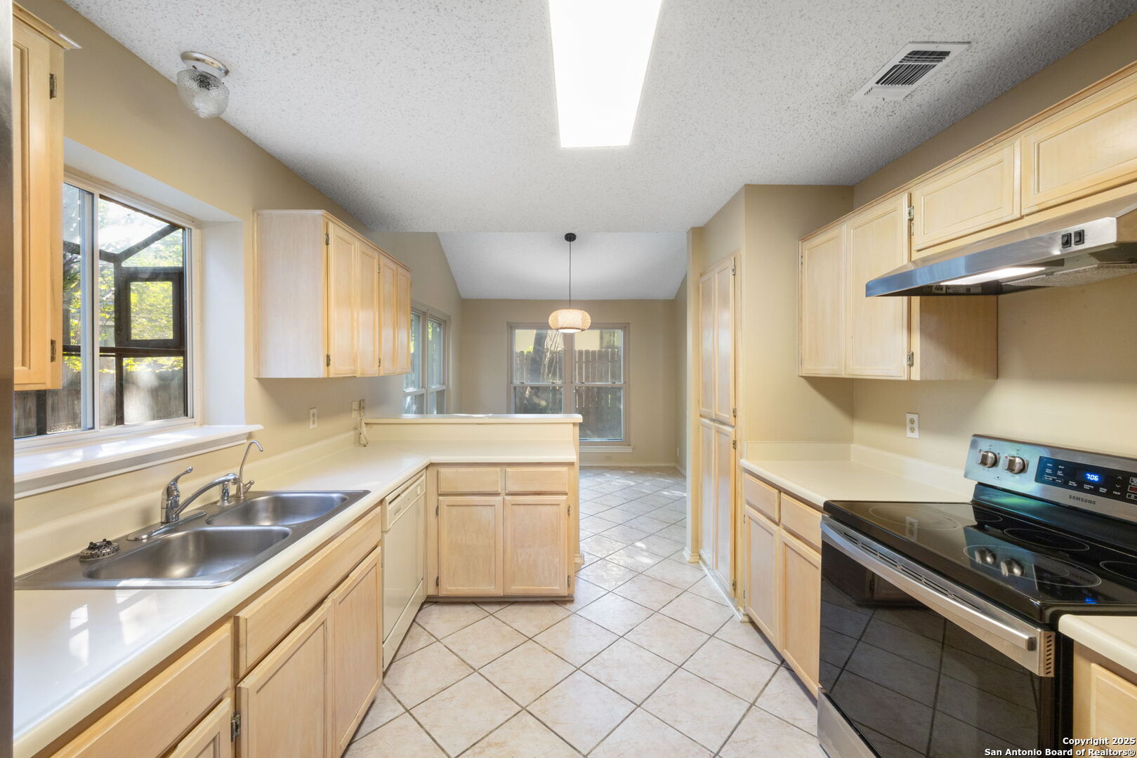 2606 Country Square San Antonio TX 78209