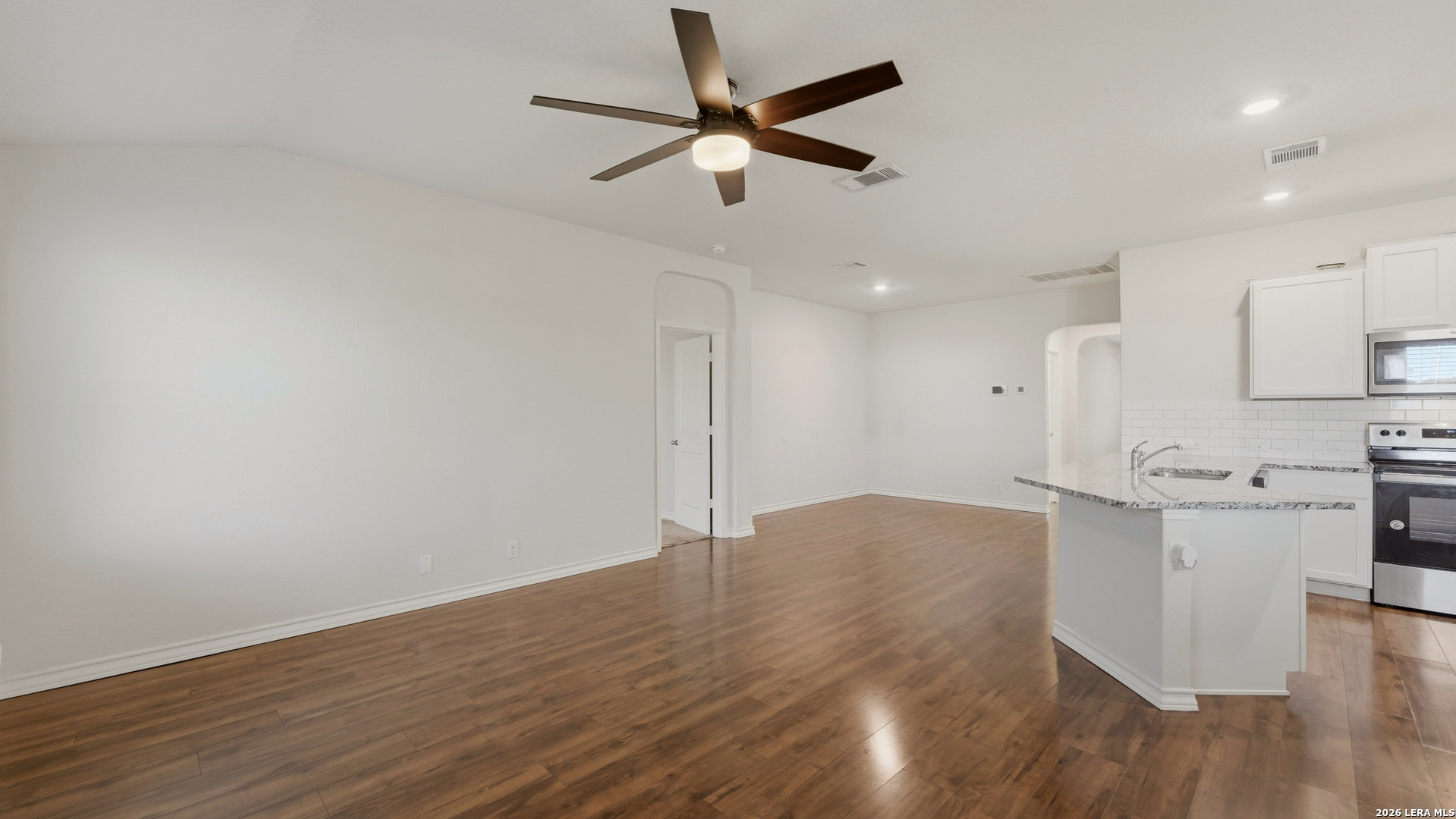 221 Tule Canyons Schertz TX 78108
