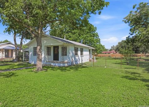 705 Florence Street Castroville TX 78009