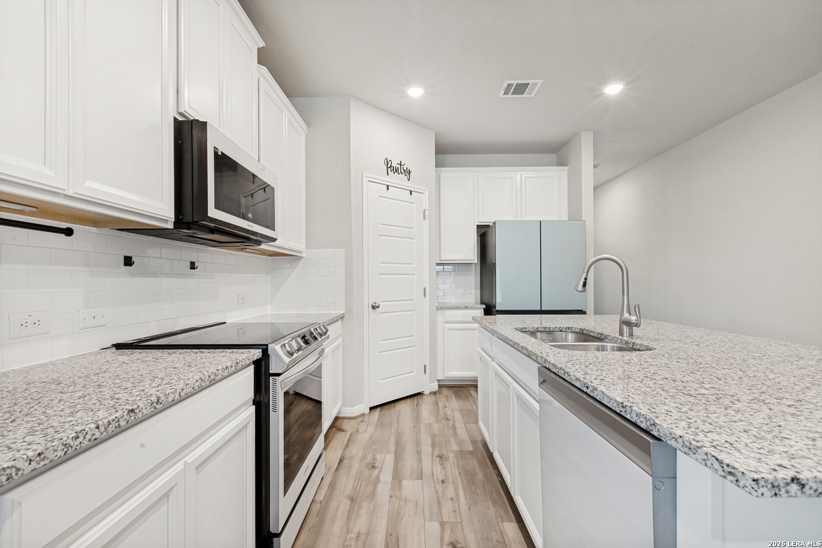 9511 Bonito Falls Drive Converse TX 78109