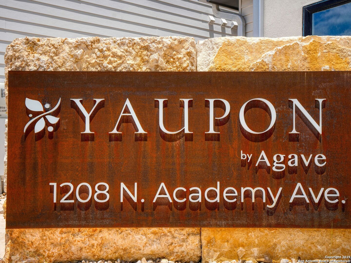 1208 N Academy Avenue New Braunfels TX 78130