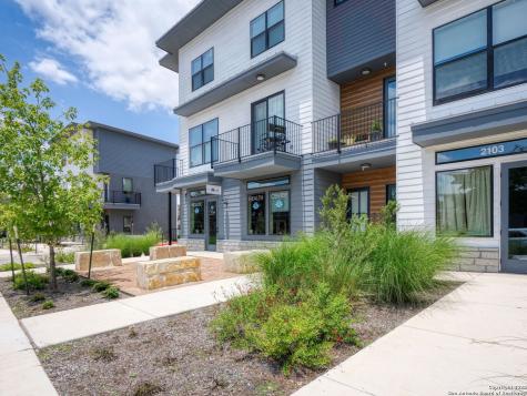 1208 N Academy Avenue New Braunfels TX 78130