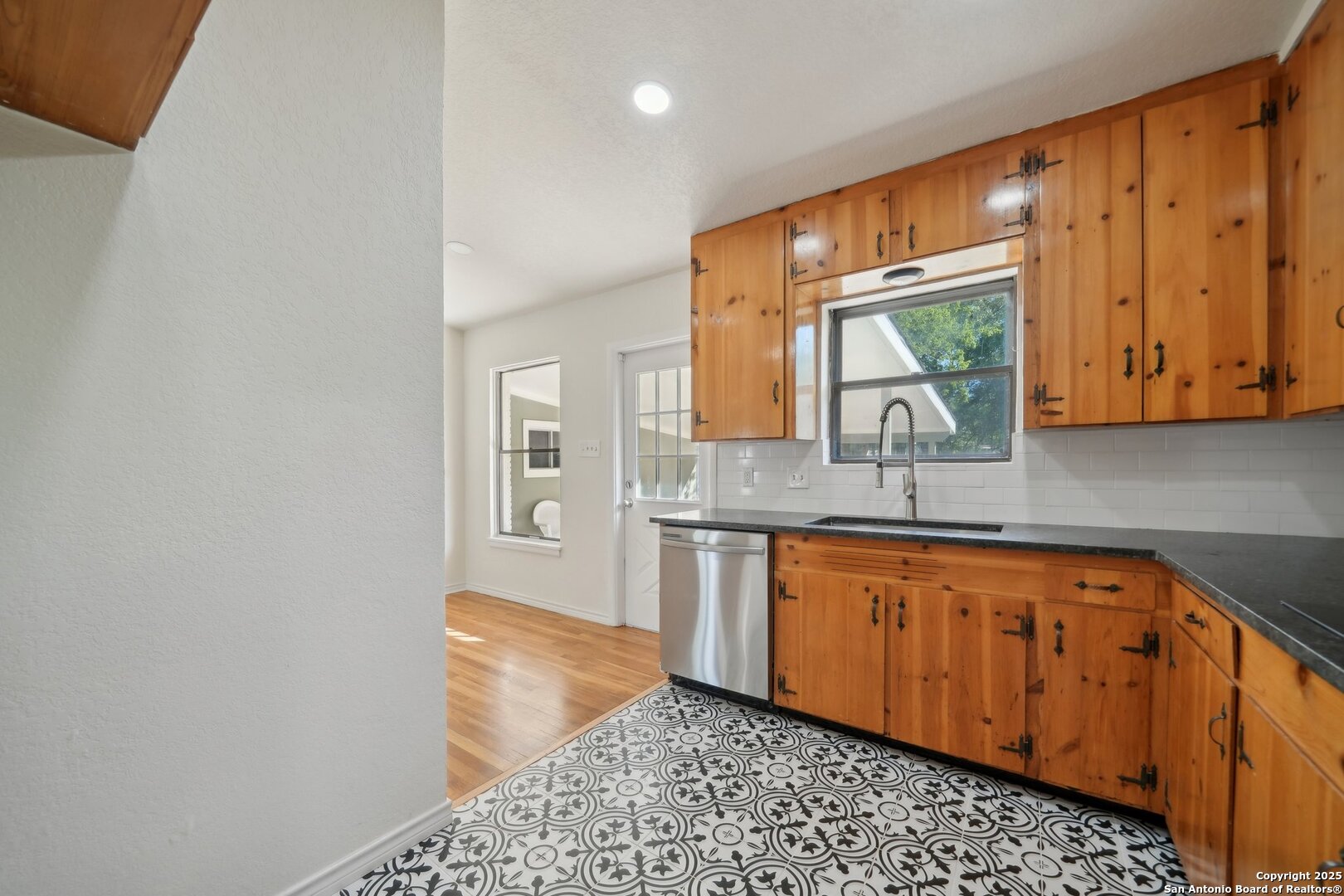 407 Haverford Drive San Antonio TX 78217