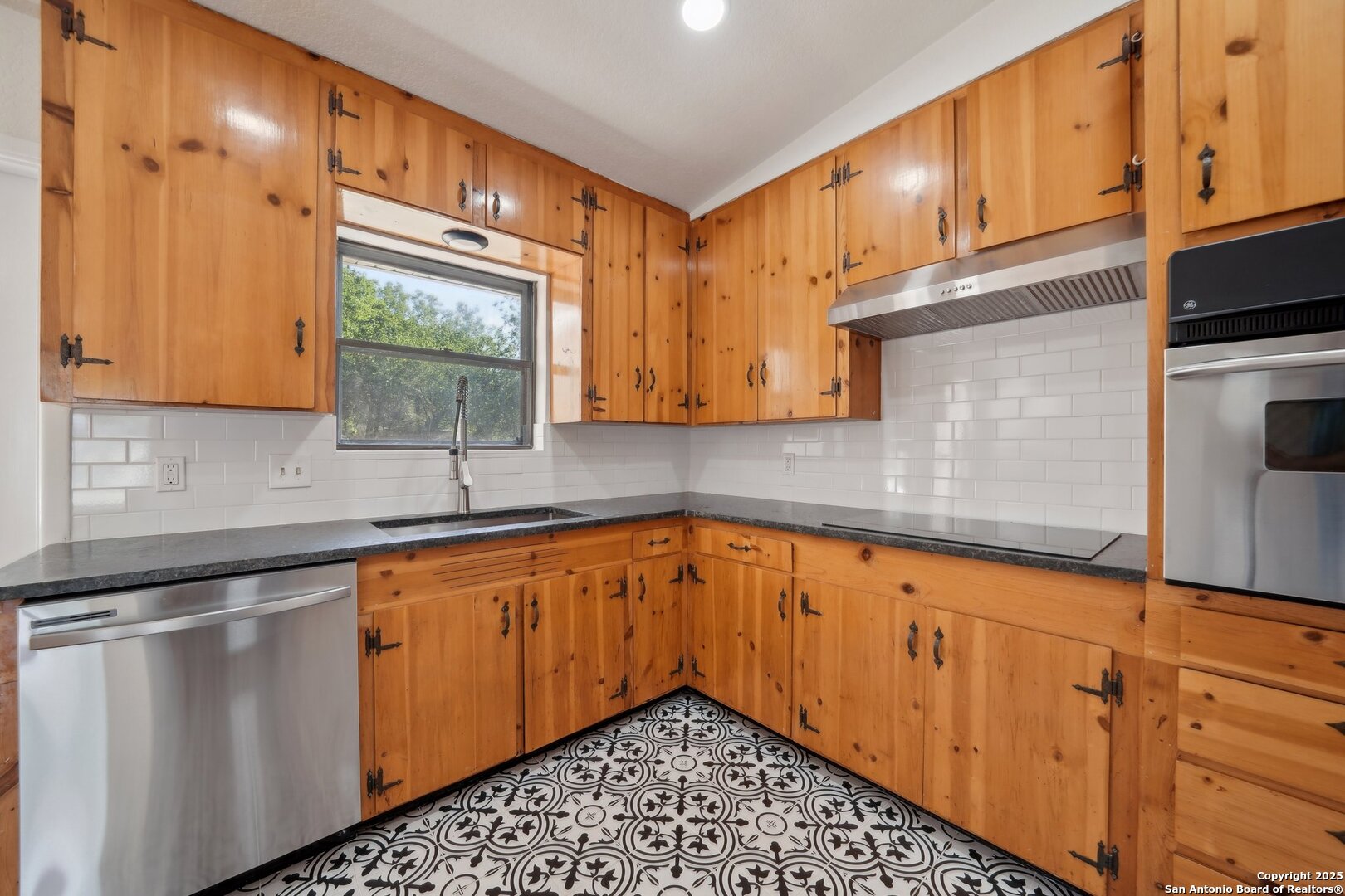 407 Haverford Drive San Antonio TX 78217