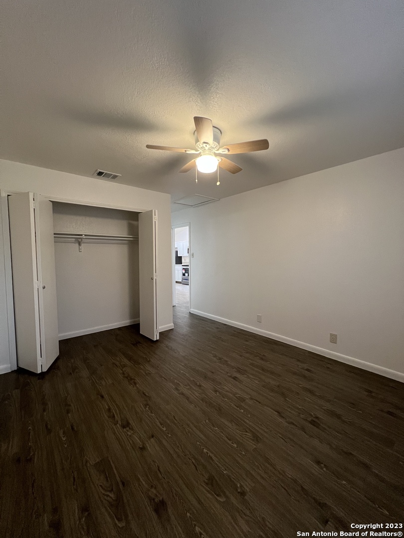 8846 Meadow Range San Antonio TX 78250