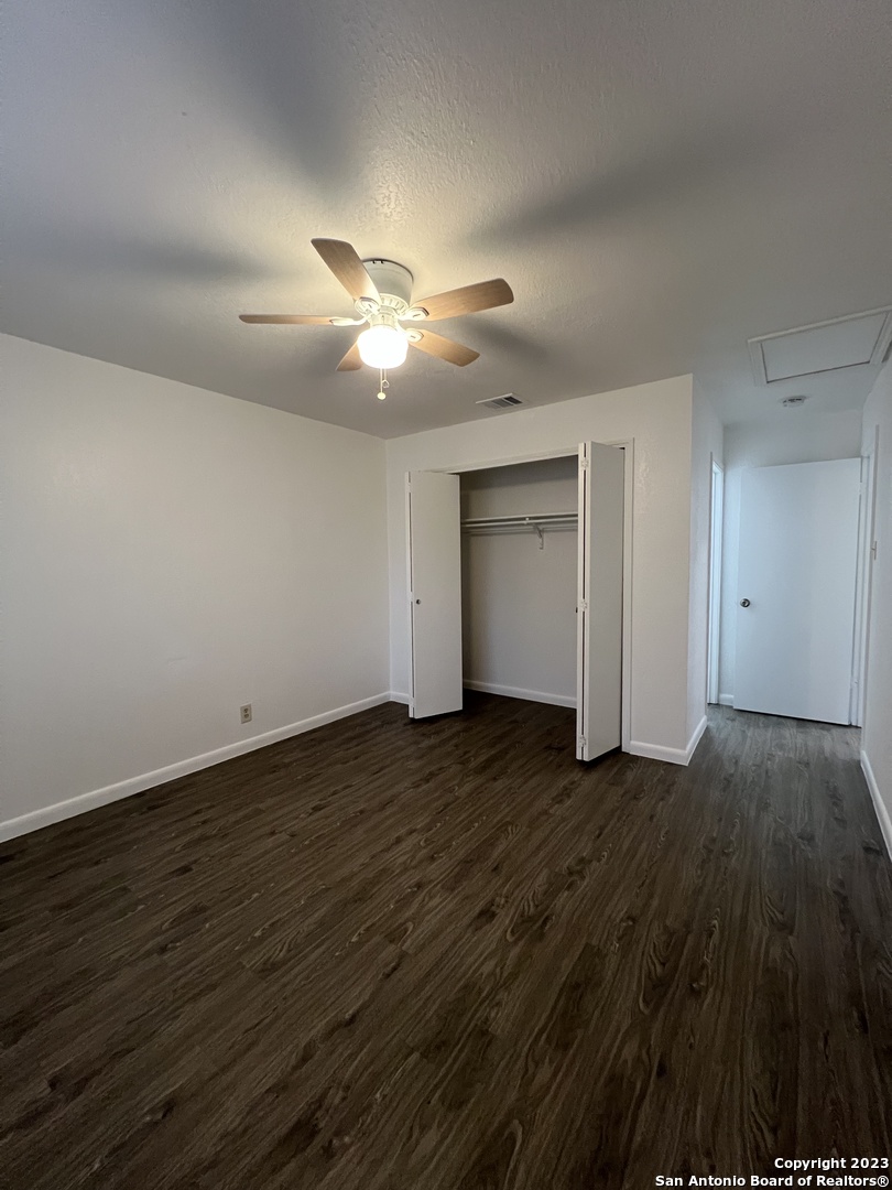 8846 Meadow Range San Antonio TX 78250