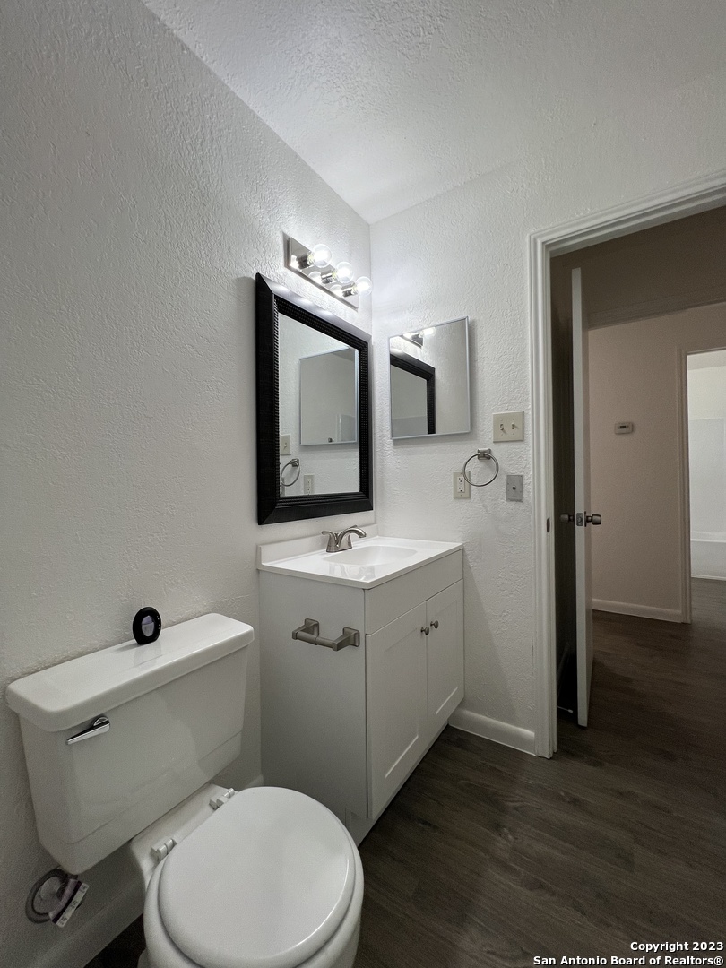 8846 Meadow Range San Antonio TX 78250