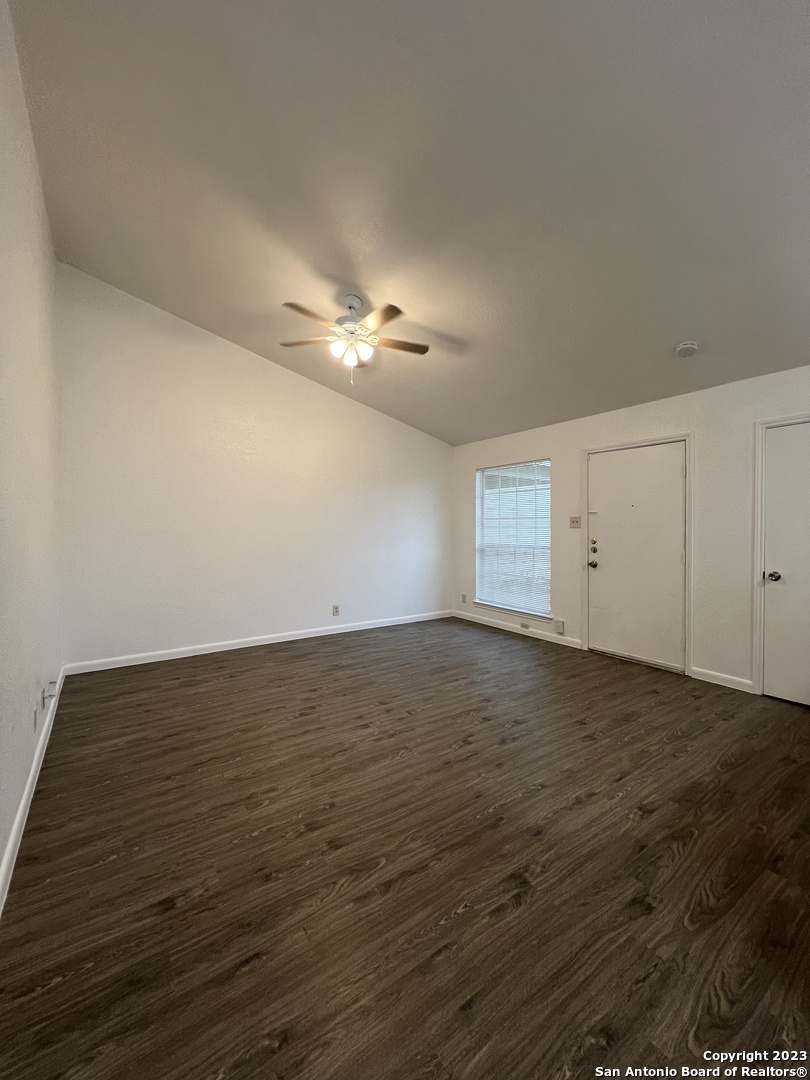 8846 Meadow Range San Antonio TX 78250