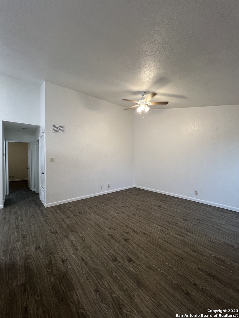 8846 Meadow Range San Antonio TX 78250