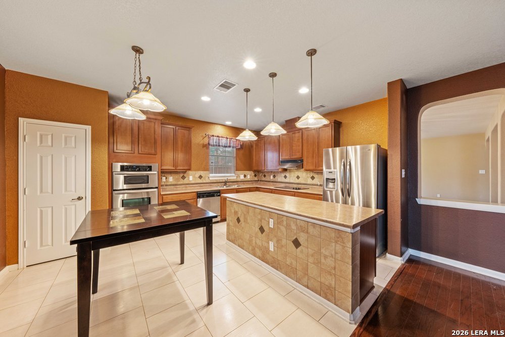 141 Springtree Gate Cibolo TX 78108
