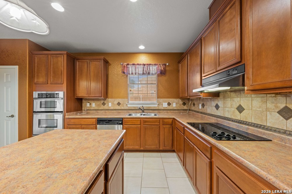 141 Springtree Gate Cibolo TX 78108