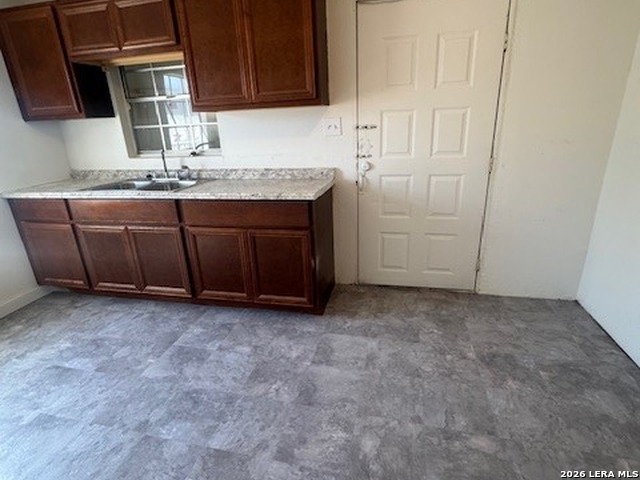 217 N Park Avenue Karnes City TX 78118