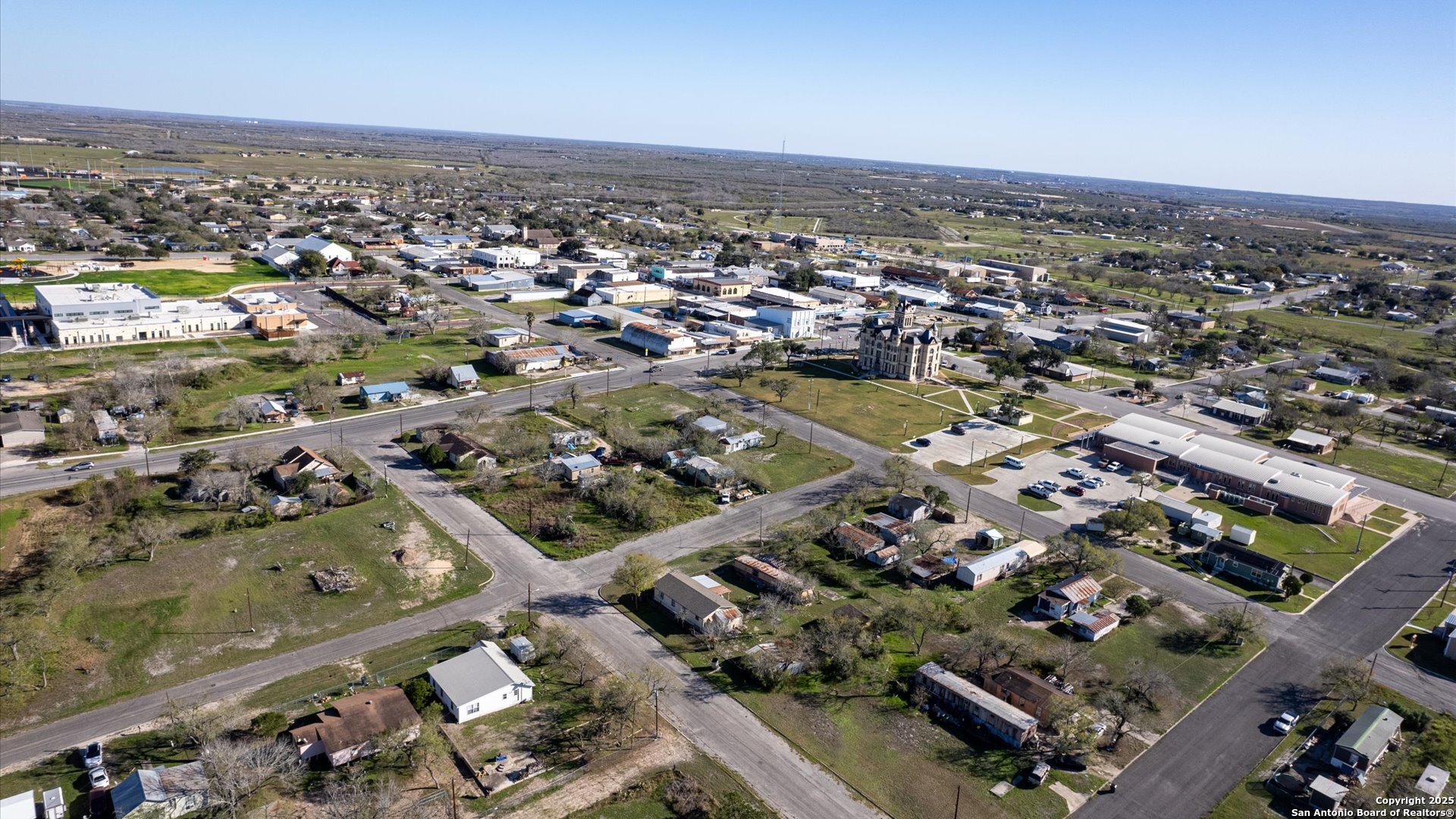 217 N Park Avenue Karnes City TX 78118
