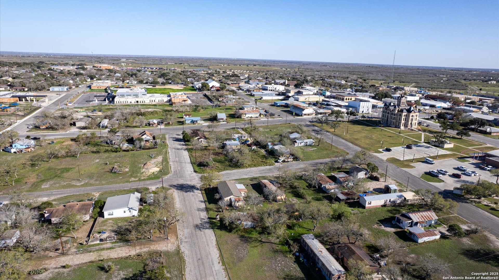 217 N Park Avenue Karnes City TX 78118