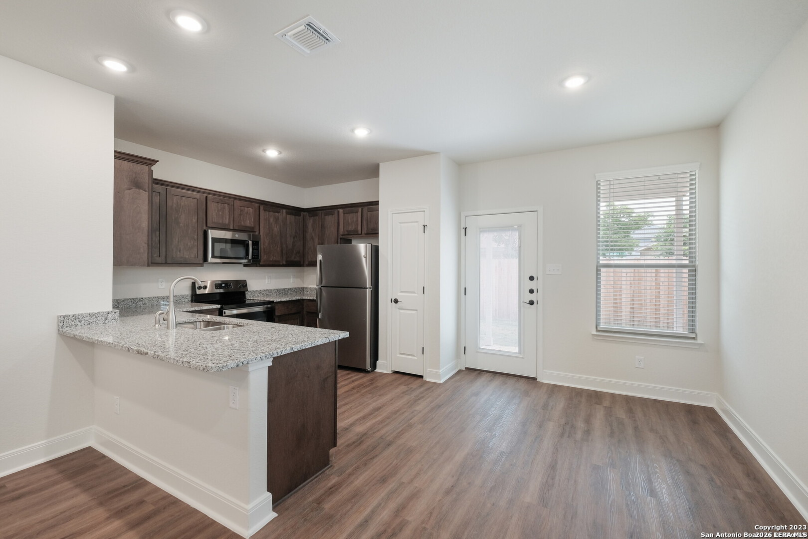 2507 Lynwood Bend San Antonio TX 78245
