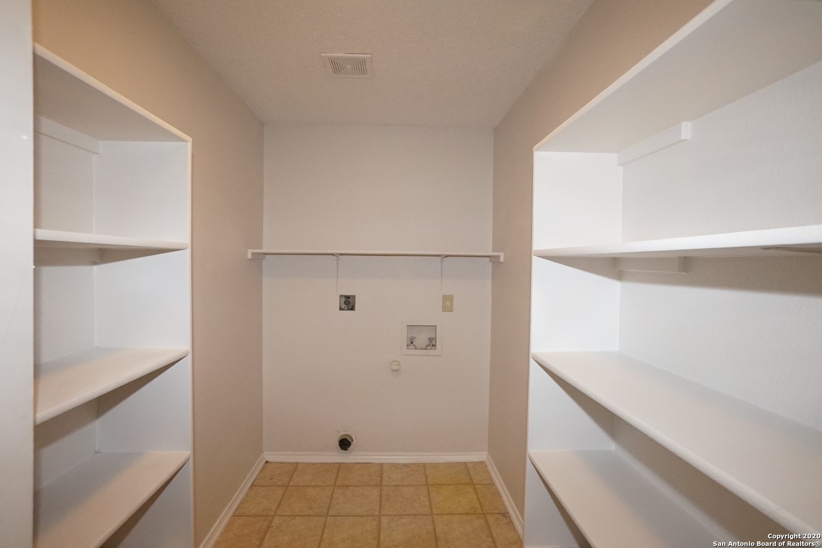 9 Apple Hills San Antonio TX 78238