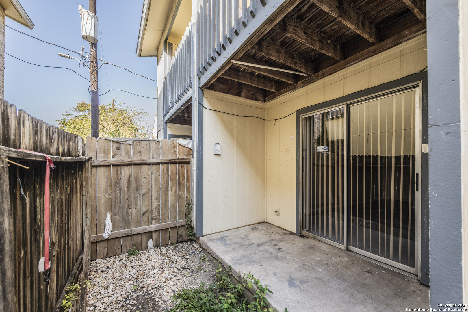 1634 W Woodlawn San Antonio TX 78201