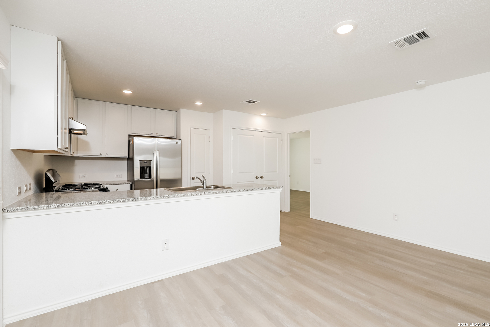 10407 Mcclintock Converse TX 78109