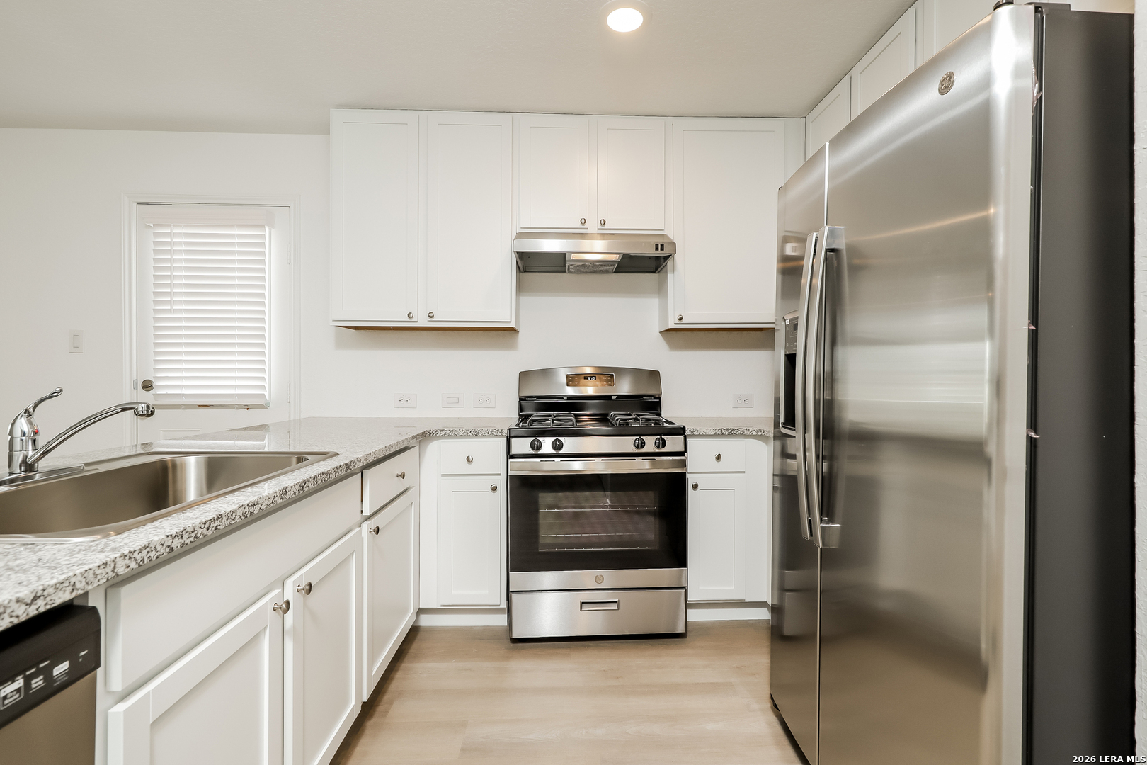 10407 Mcclintock Converse TX 78109