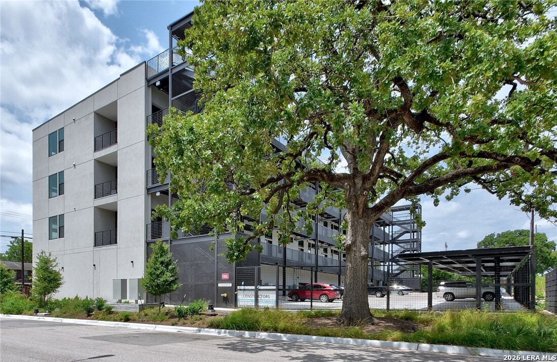 1322 E 12th Street Austin TX 78702