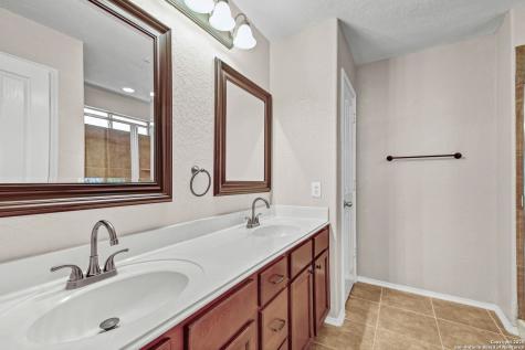 9211 Rainbow Creek San Antonio TX 78245
