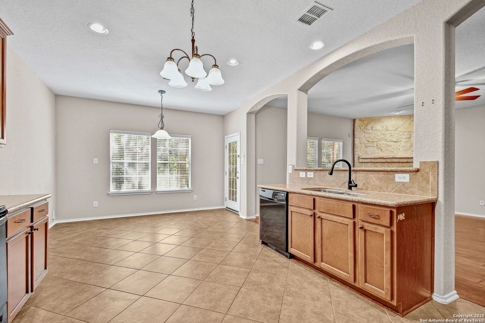 9211 Rainbow Creek San Antonio TX 78245