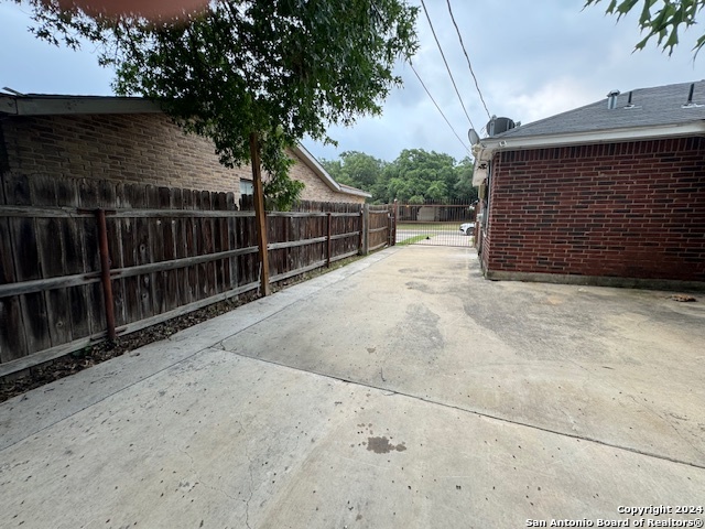7415 Linklea San Antonio TX 78240