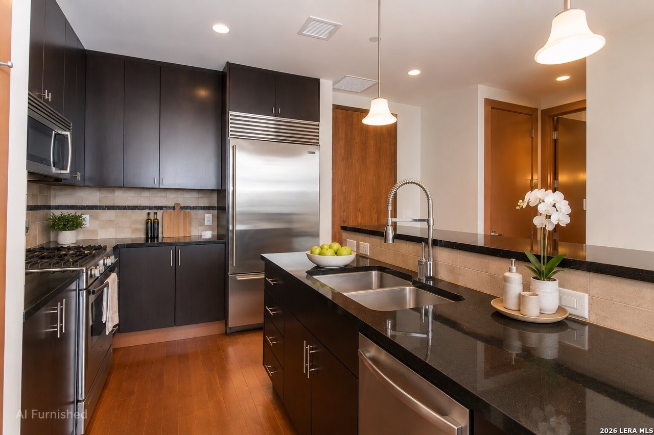 610 E Market San Antonio TX 78205