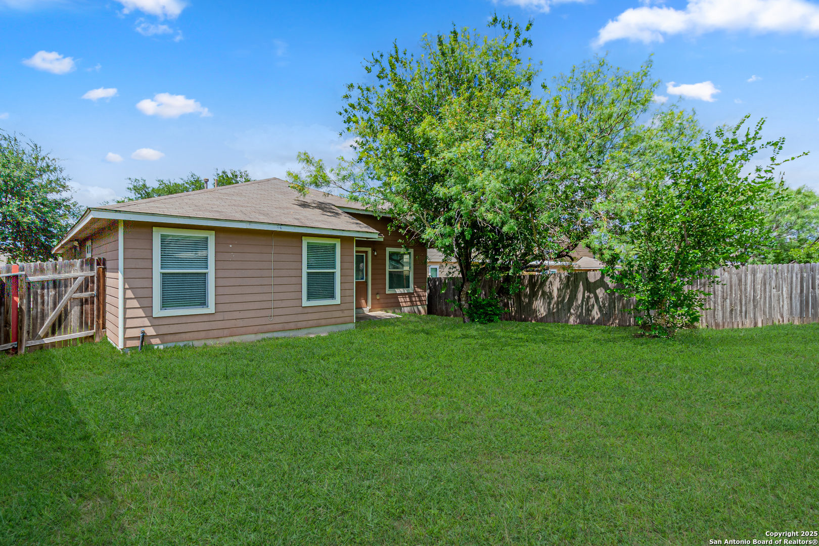 139 Nesting Garden San Antonio TX 78253