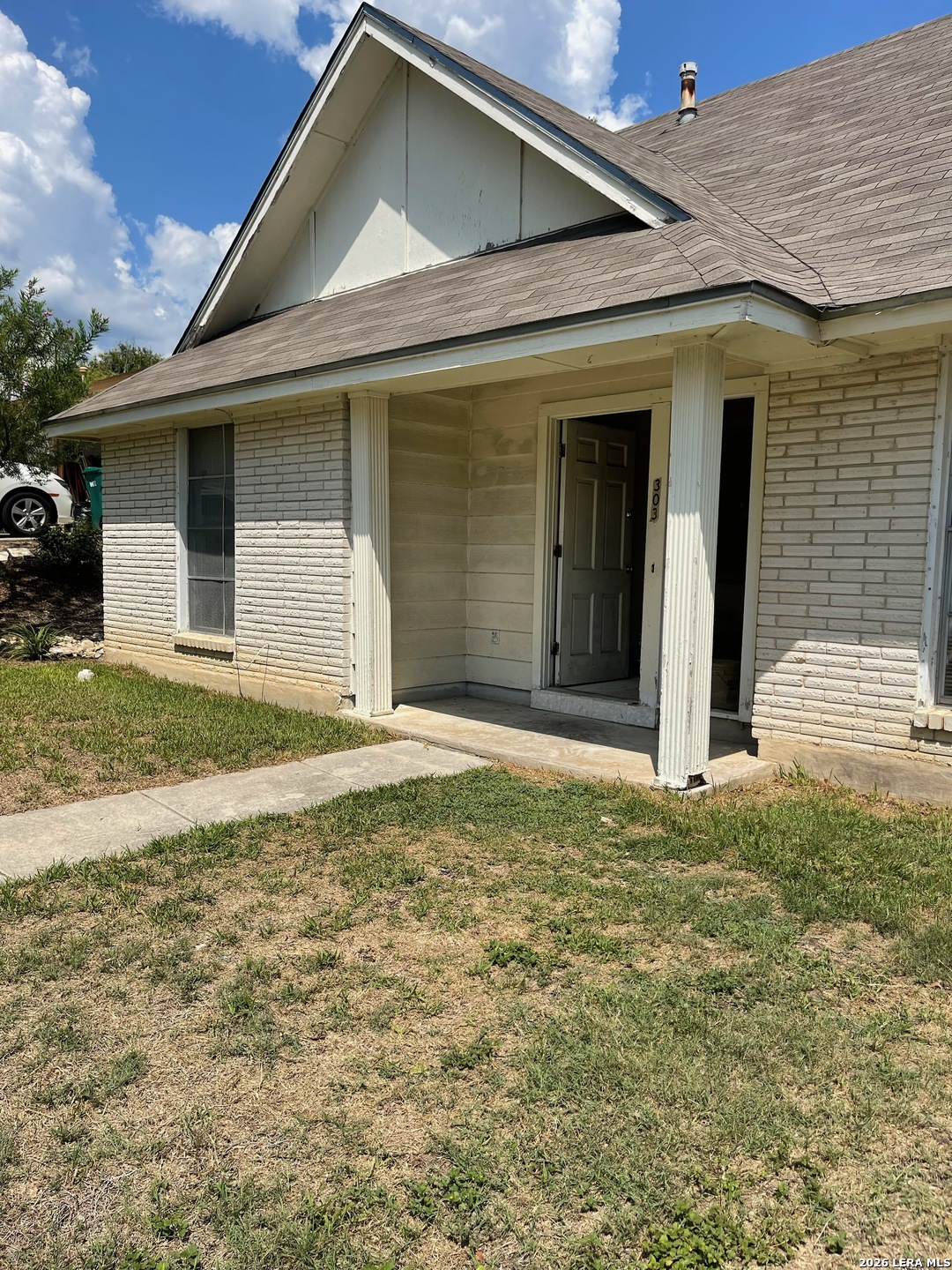 303 Greycliff Live Oak TX 78233