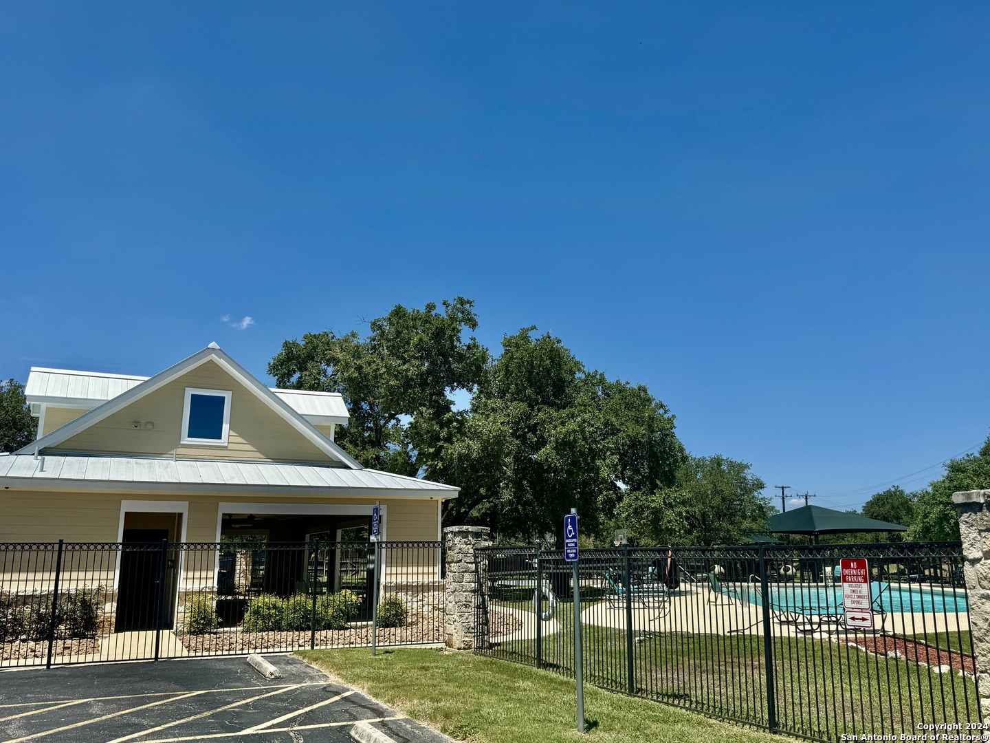 952 Persian Garden San Antonio TX 78260