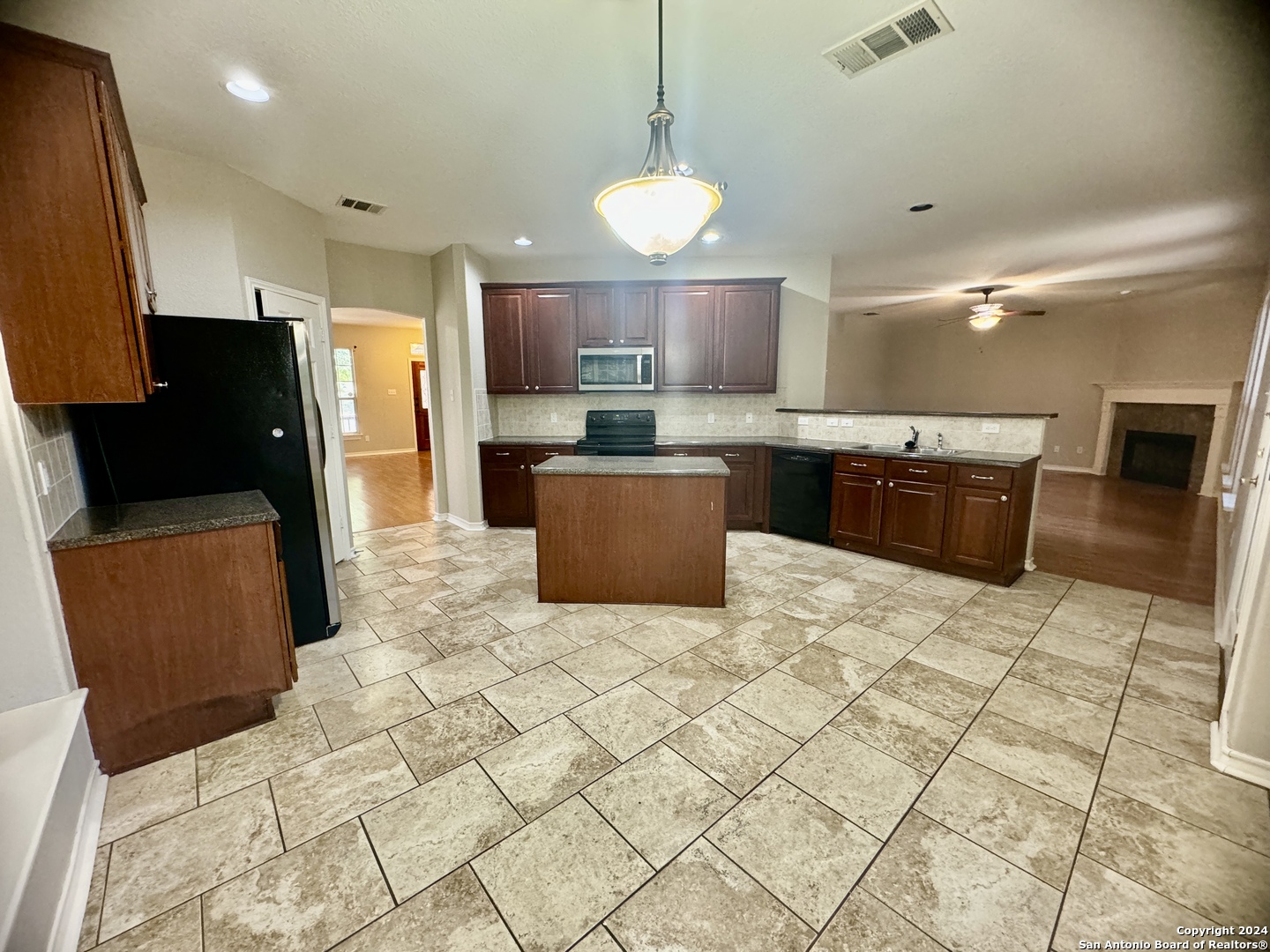 952 Persian Garden San Antonio TX 78260