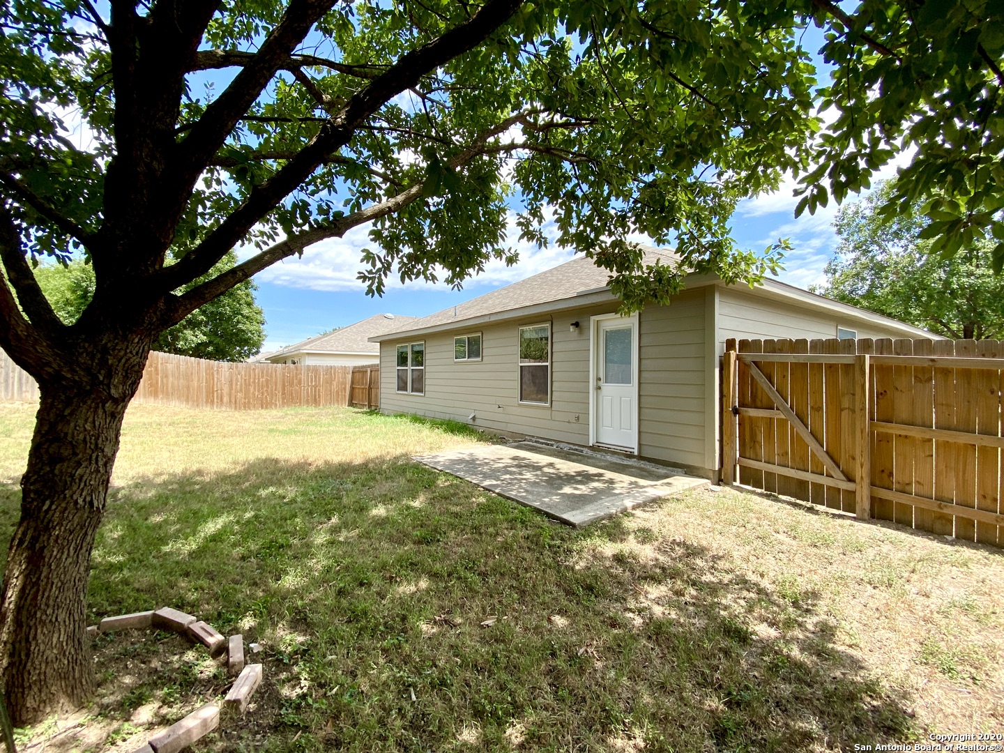 16511 Caballo Valley Selma TX 78154
