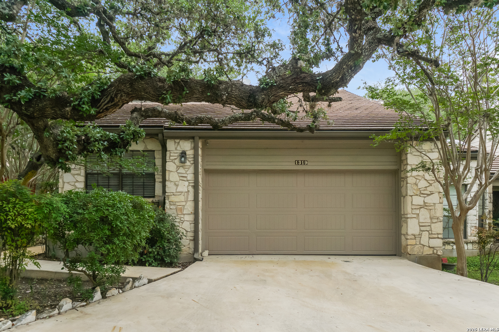 1319 Saint Andrews San Antonio TX 78248