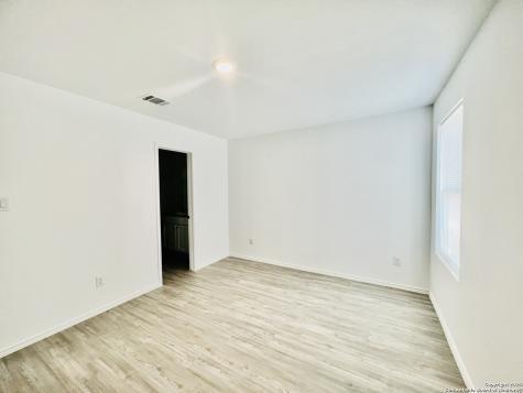 2906 Millikan Drive Converse TX 78109