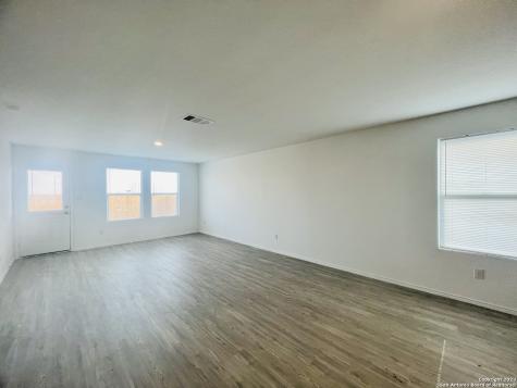 2906 Millikan Drive Converse TX 78109